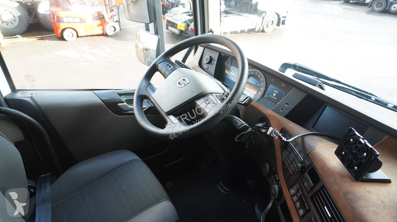 Trekker Volvo 420 EURO 6 GLOBETROTTER