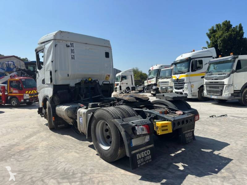 Traktor Iveco