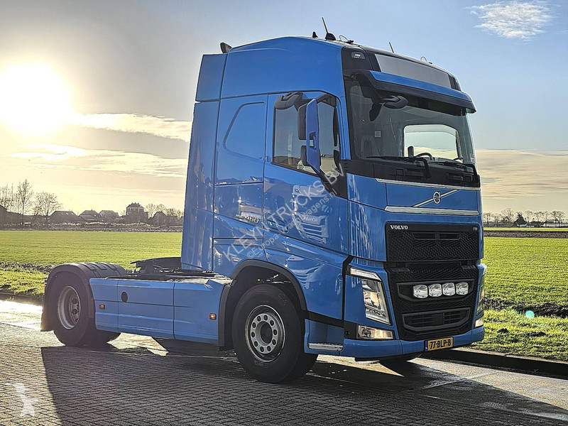 Tractor Volvo FH  PTO SKIRTS VEB+