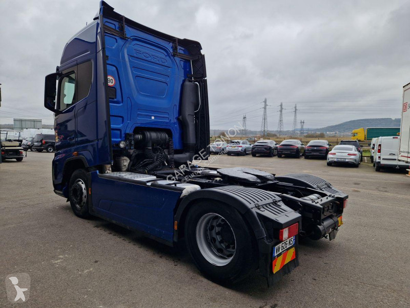 Tracteur Ford F-MAX 500