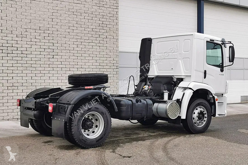 Tractor Volkswagen Constellation 17.250 BB SA...