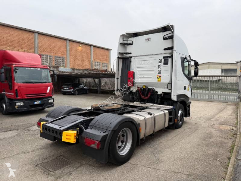 Traktor Iveco