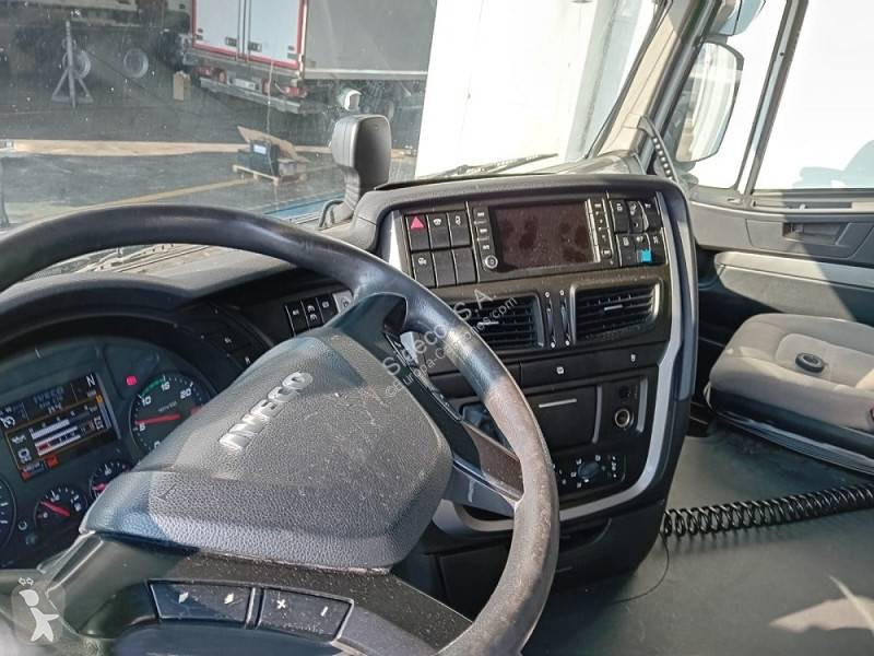 Traktor Iveco