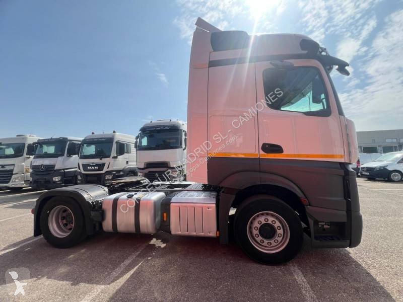 Traktor Mercedes