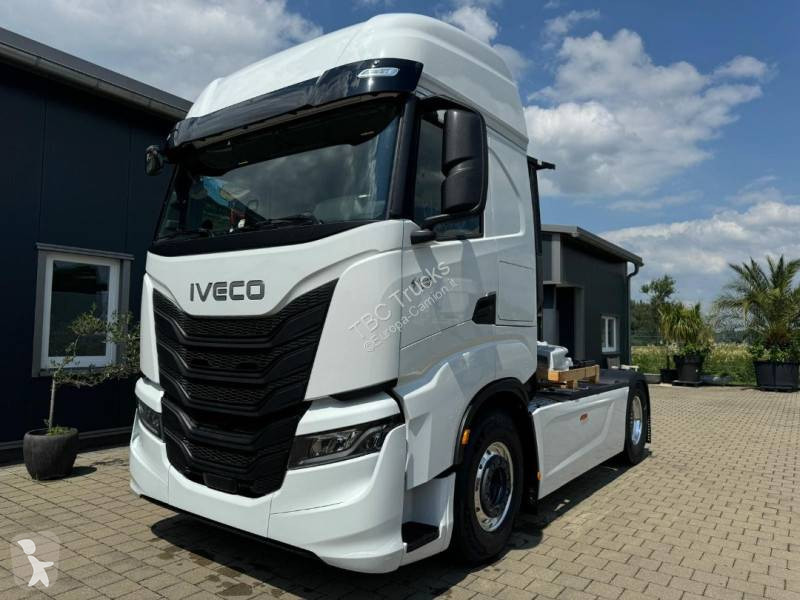 Traktor Iveco