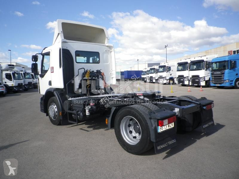 Trekker Renault  D WIDE 320.18