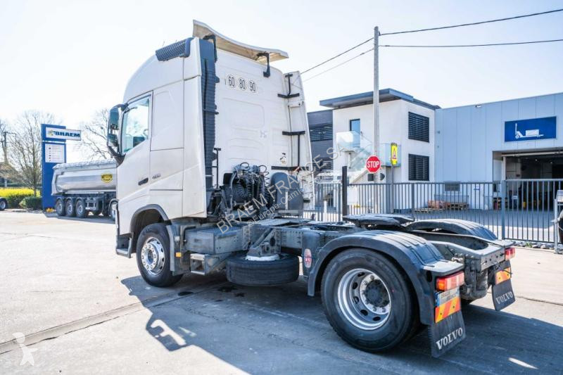 Cap tractor Volvo FH 4