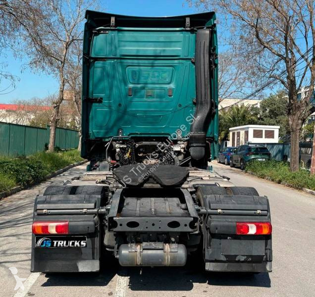 Traktor Mercedes