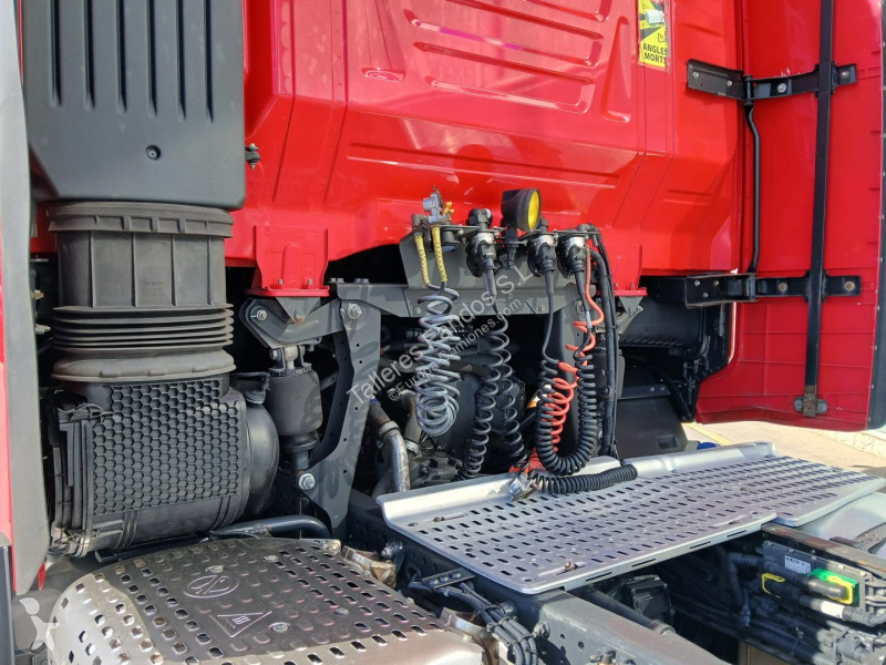 Cabeza tractora Iveco  460 AUTOMATICO CON INTARDER