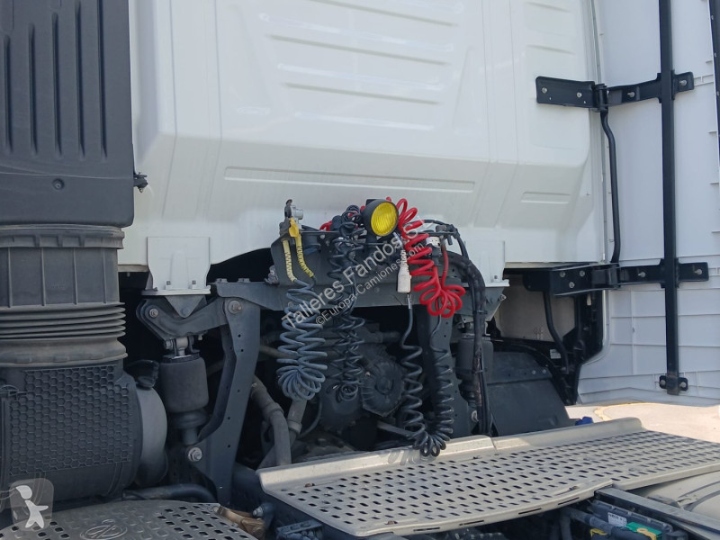 Cabeza tractora Iveco  480 AUTOMATICO CON INTARDER