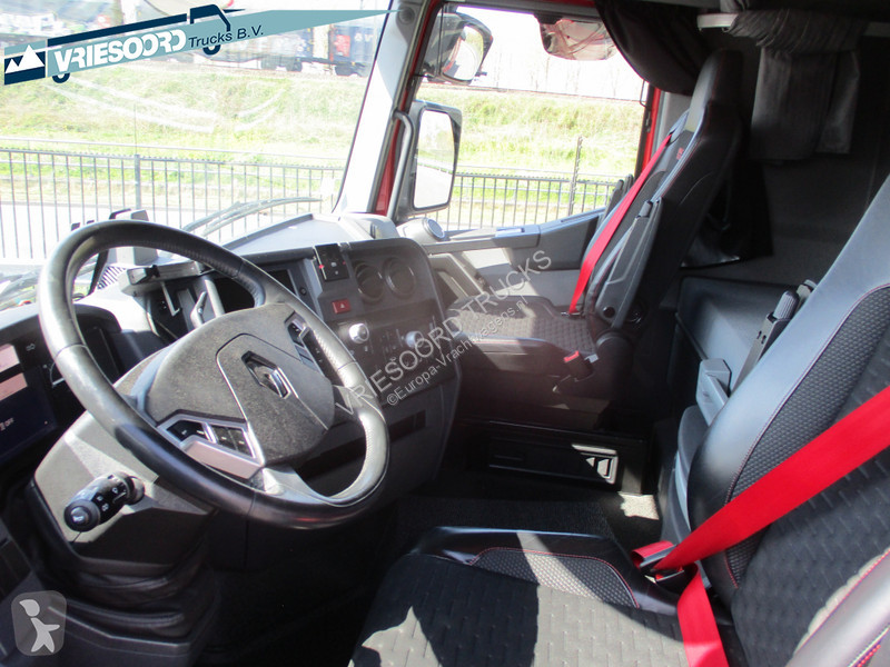 Traktor Renault T 520 HD001