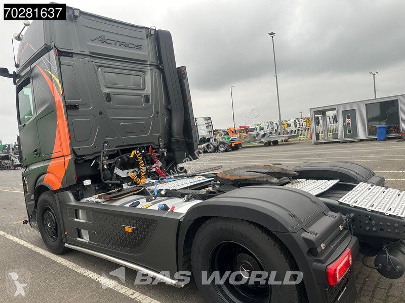Traktor Mercedes 2163 4X2 Edition 2! GigaSpace...