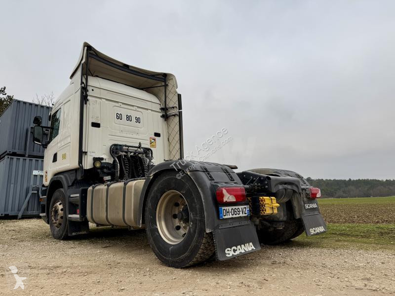 Traktor Scania 490