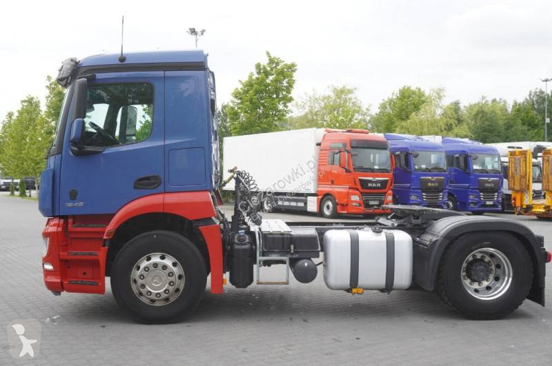 Cap tractor Mercedes