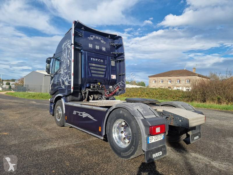 Tahač Iveco