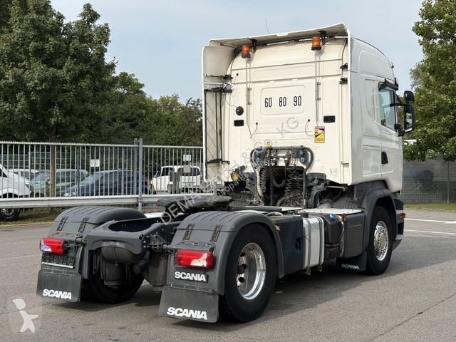 Traktor Scania...