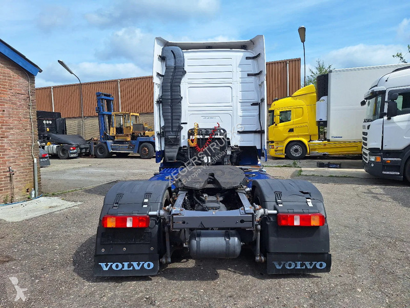 Tahač Volvo 400