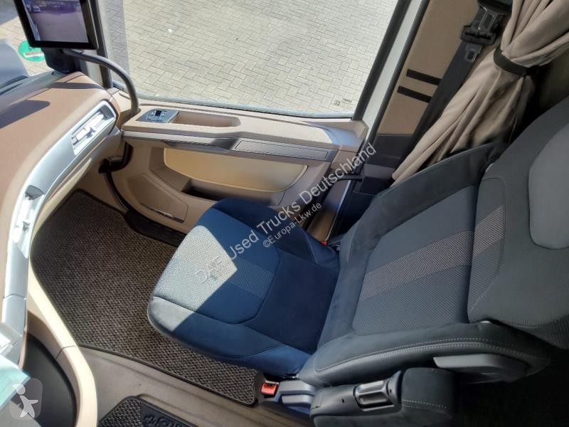 Traktor DAF + 530 FT 4X2