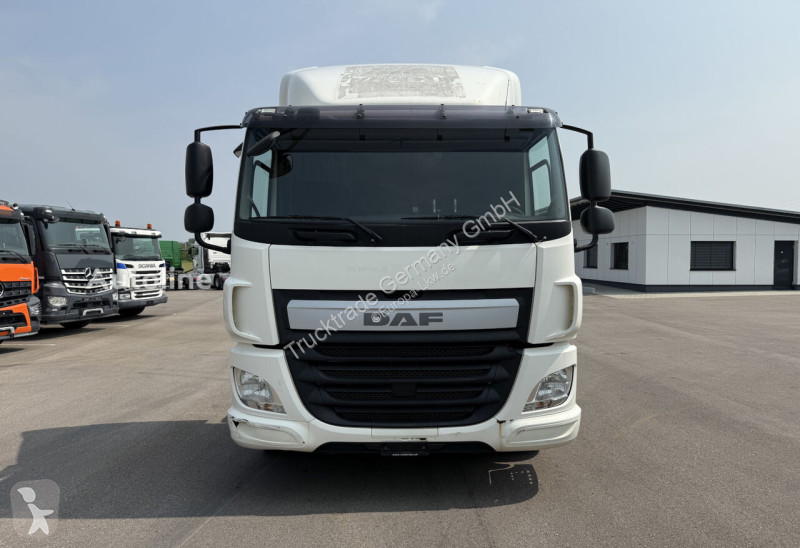 Traktor DAF CF 400