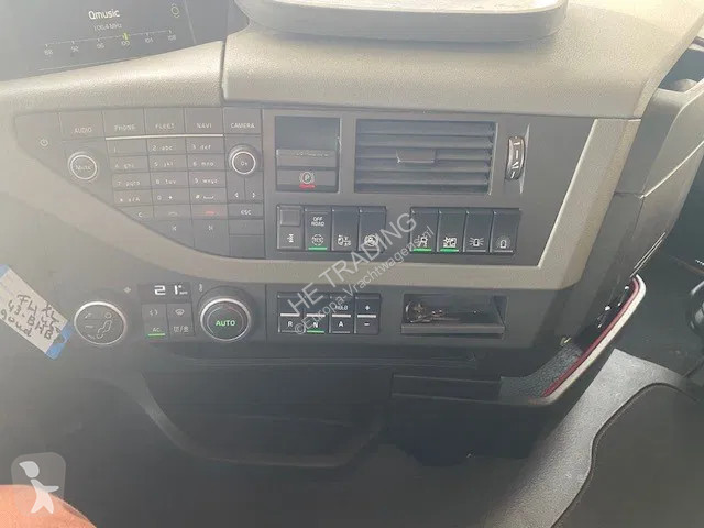 Traktor Volvo 13460 trekker, met XL cabine,...