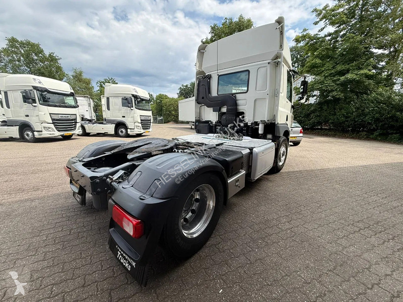 Traktor DAF 440 4X2 Space Cab Side skirts ACC...