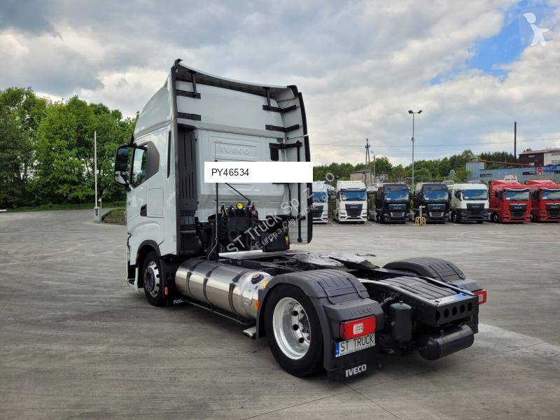 Влекач Iveco 460 LNG/20 STK/RETARDER/GAS IN DER...
