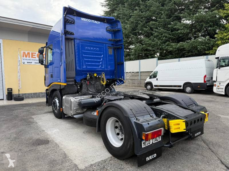 Traktor Iveco