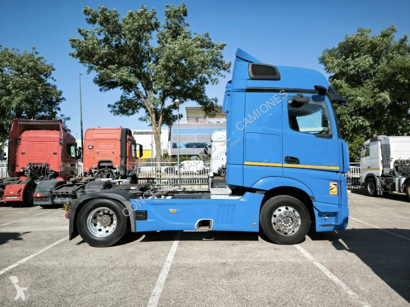 Traktor Mercedes