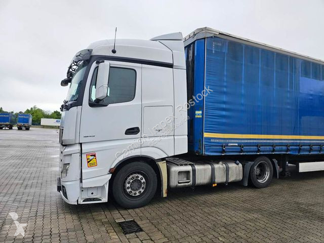Traktor Mercedes 1843 LL mit Hubsattelkupplung...