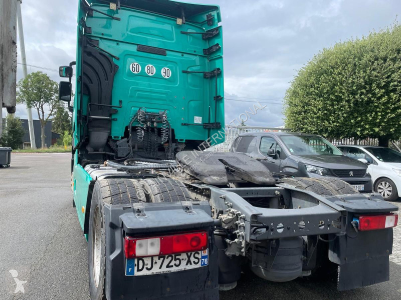 Traktor Renault 460 DXI Gamme T