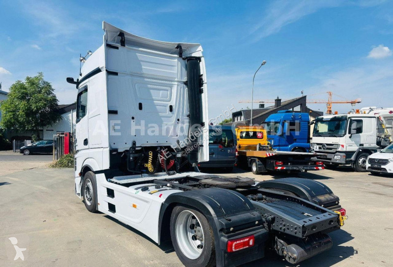 Traktor Mercedes 1853