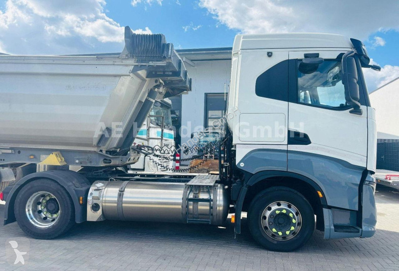Traktor Iveco S-WAY 460