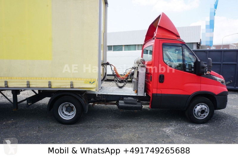 جرار Iveco 65