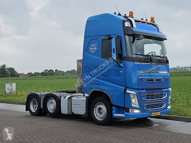 Cap tractor Volvo FH