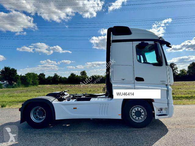Traktor Mercedes 1853 LS