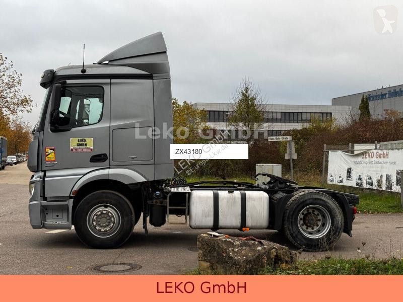 Traktor Mercedes 1842