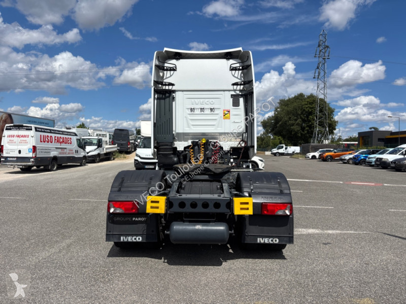 Tractor Iveco Hi-Way AS 460CV GNC