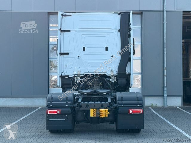 Traktor Mercedes 1848 LS BigSpace mit ADR