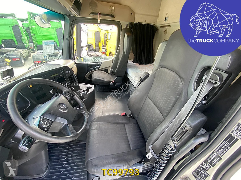 Traktor Mercedes 1843