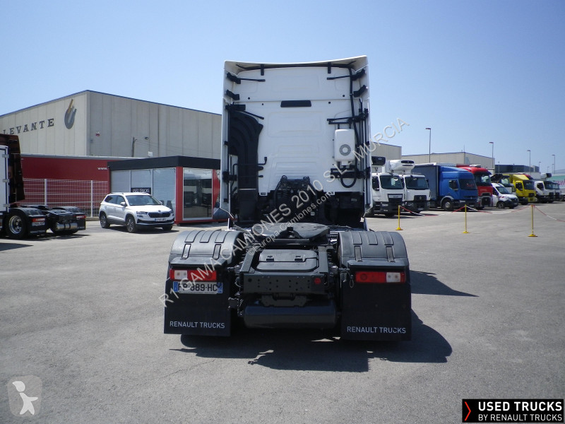 Traktor Renault