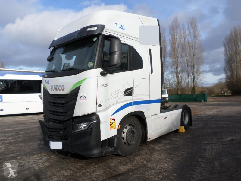 Tractor Iveco 460
