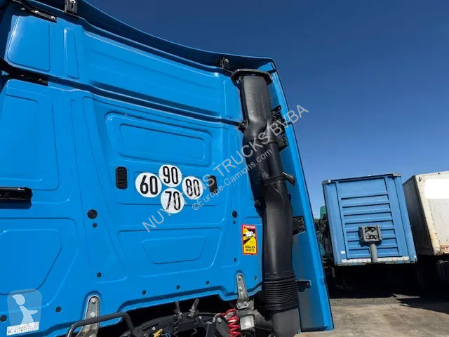 Traktor Mercedes 1845  1845