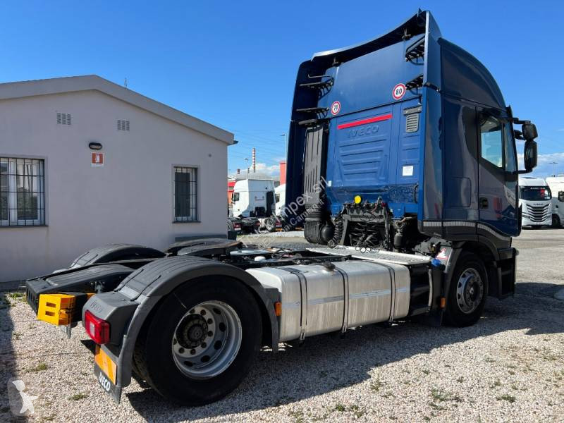 Traktor Iveco