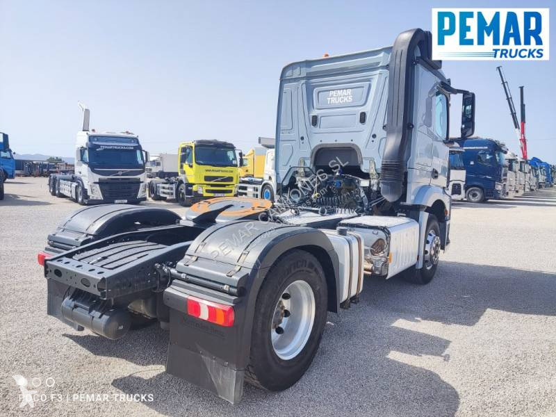 Traktor Mercedes