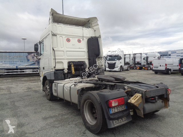 Tahač DAF XF460