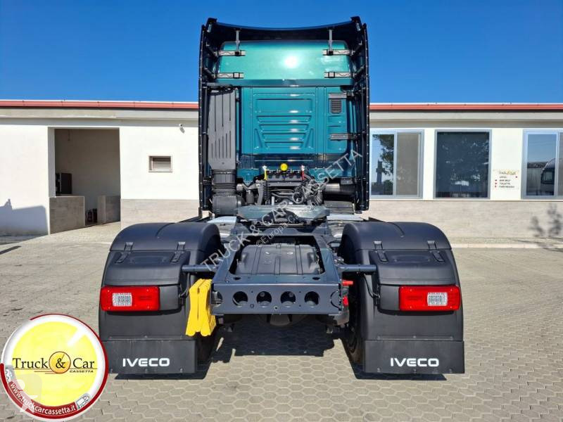 Traktor Iveco