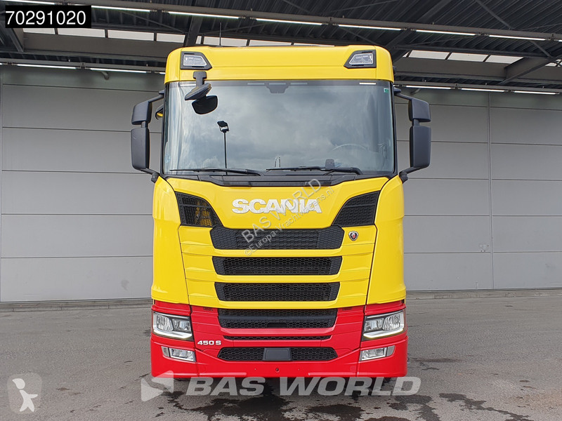 Trekker Scania S450 4X2 2x Tanks Retarder