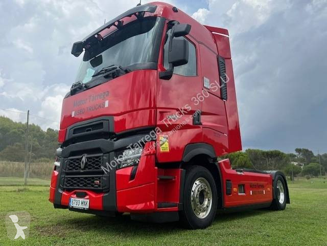 Cap tractor Renault