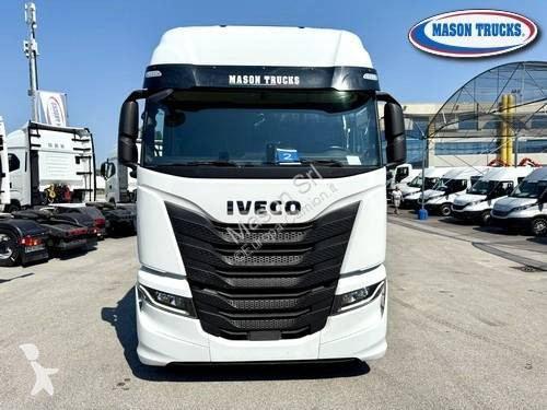Traktor Iveco