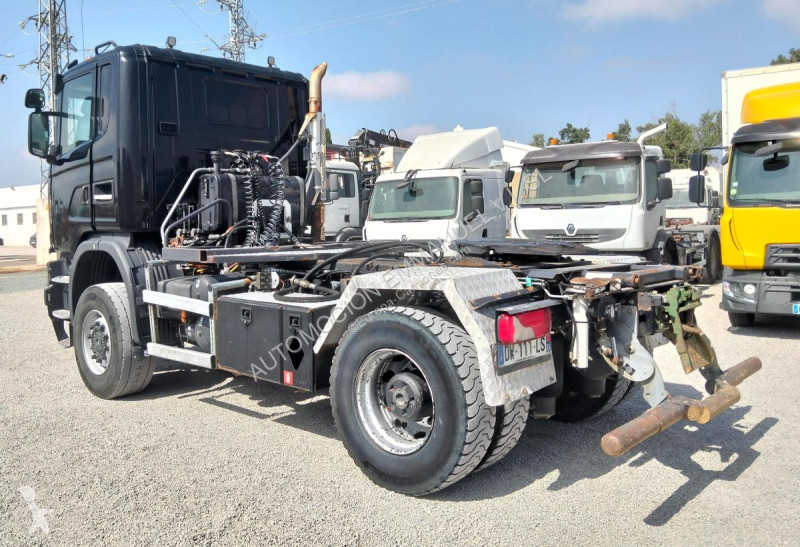 Traktor Scania 490 4X4 CON CARROCERIA BASCUNTE G